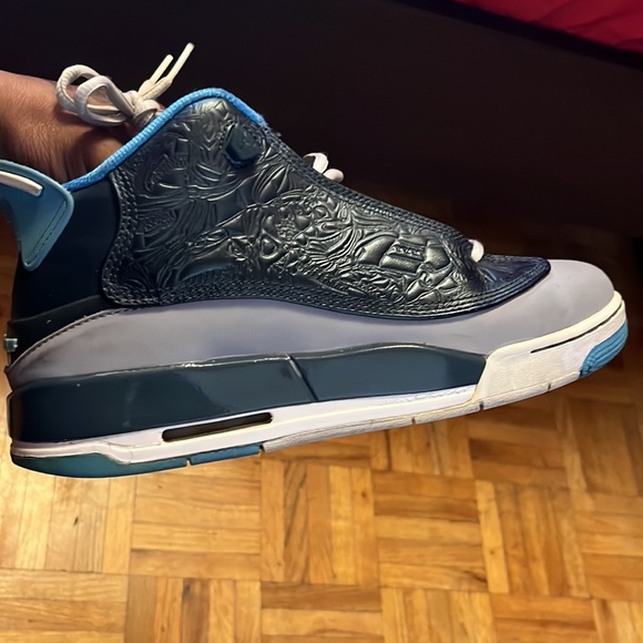 Baby blue grey and white Jordan’s dub 00’s - Picture 2 of 6